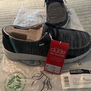 New Ladies Hey Dudes, Size 10, Black & Silver